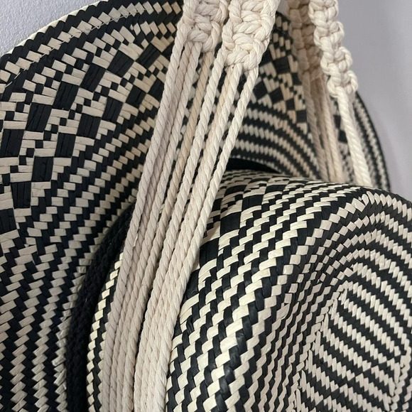 Boho Hat  Hanger Macrame Natural Handcrafted Wall Hanging One Size - Picture 10 of 13